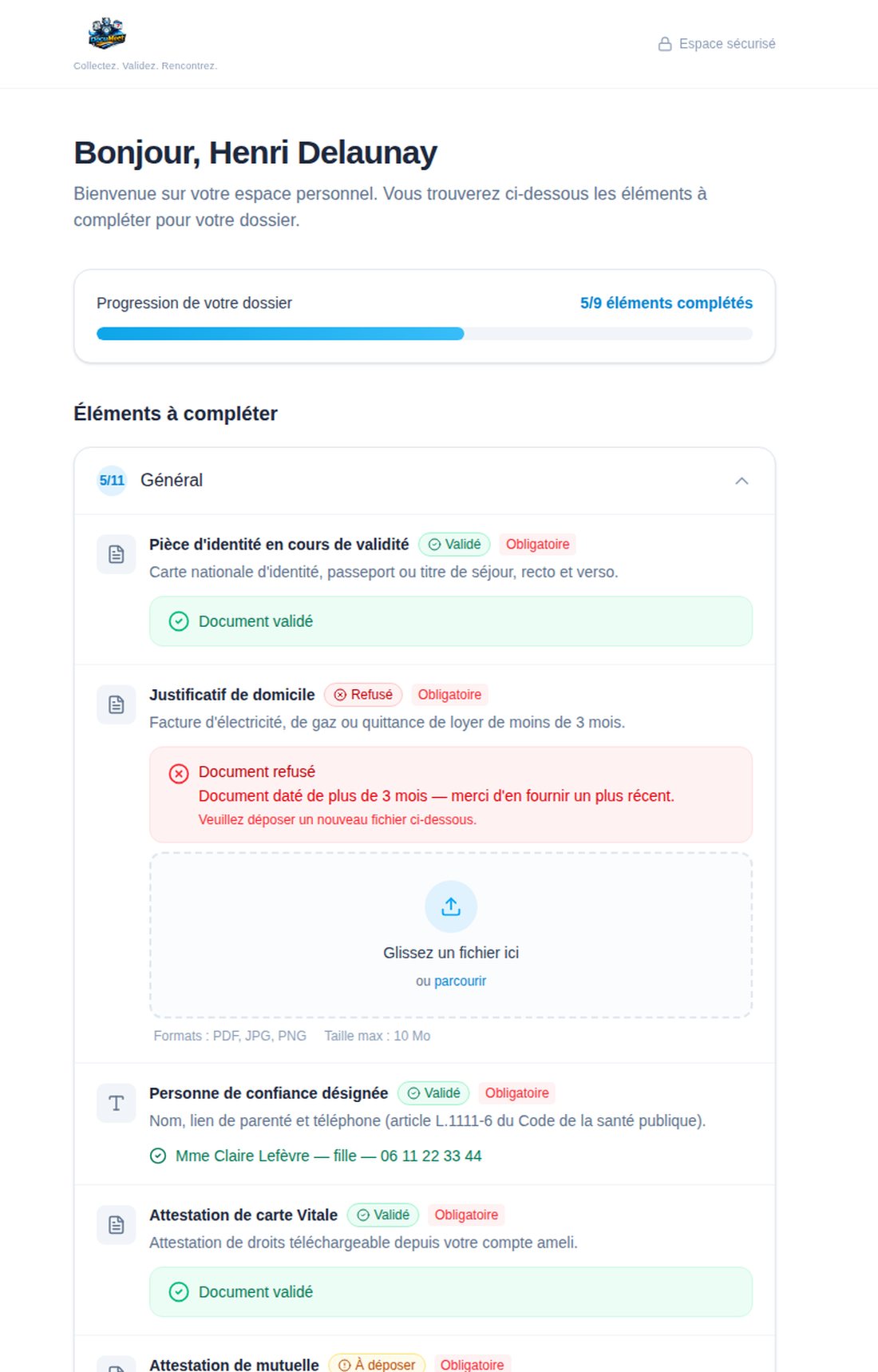 Portail client DocuMeet : liste des pièces par section, document validé, document refusé avec le motif, zones de dépôt